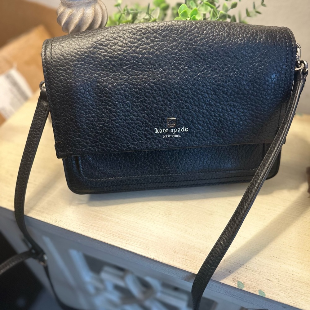 Kate Spade Pebbled Leather black Crossbody Bag